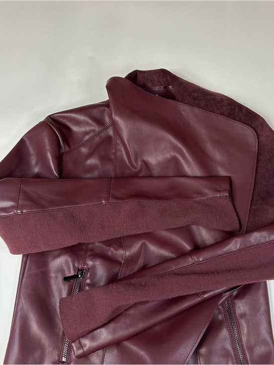 Bagatelle Women’s Size XS Faux Leather Moto Jacket Burgundy Open Front Suede - Picture 7 of 13